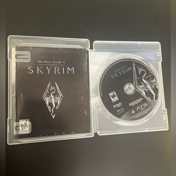 The Elder Scrolls IV & V: Oblivion, Skyrim for PS3 PlayStation 3 4 5 - Picture 5 of 6